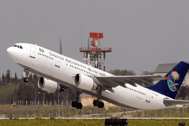 سعودية تُجبر طائرة على العودة watanserb.com