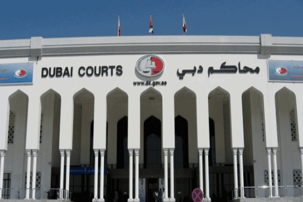 موظف آسيوي يرتكب جريمة اتجار بالبشر في دبي بعد ادعاء زائف بأبوة طفلة 13 عاماً أحضر طفلةً في الإمارات watanserb.com