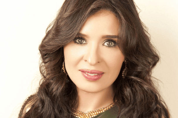 الراقصة المصرية “دينا” أدّت مناسك العمرة في السعودية ثمّ عادت لـ”الهزّ” بمصر! | القصة الكاملة الراقصة المصرية دينا watanserb.com