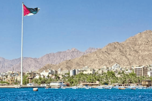 فتيات وشبان أردنيين watanserb.com