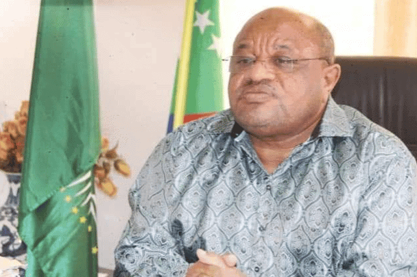 “انطلقت القمة.. ونامت الأمّة”. وزير خارجية جزر القمر “غلبه النعاس” فنام مع افتتاح القمة العربية | القصة الكاملة وزير خارجية جزر القمر watanserb.com