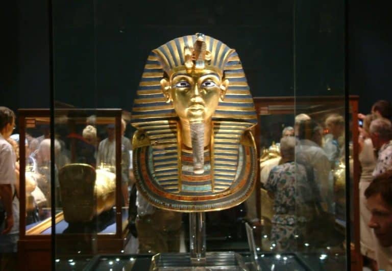 كنوز الفراعنة watanserb.com