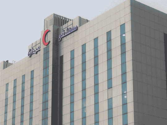 ماذا فعل أبّ وابنه بطبيب داخل مستشفى بالكويت! | القصة الكاملة طبيب داخل مستشفى watanserb.com