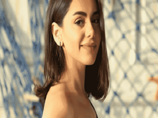 ابنة مُخرج “باب الحارة” تُثير الجدل مجدداً بصورة “المؤخرة” وحبيبها! | القصة الكاملة ابنة مُخرج باب الحارة watanserb.com