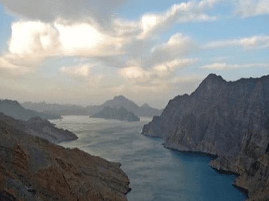 إغلاق مضيق هرمز watanserb.com