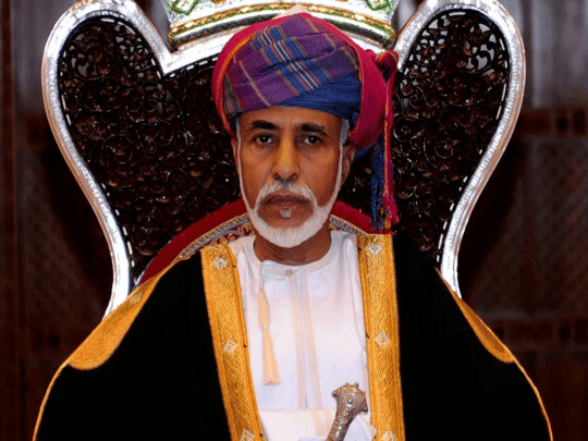 السلطان قابوس في إطلالته الجديدة watanserb.com