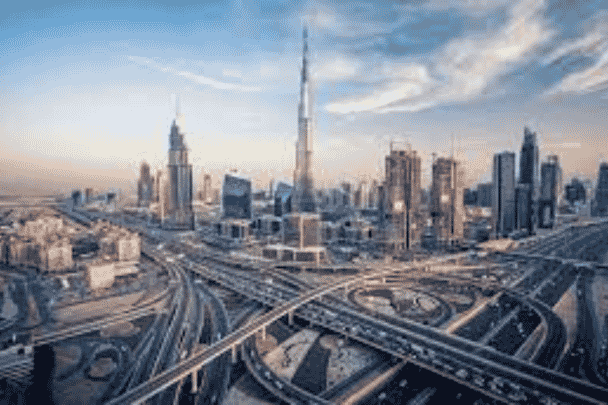 دبي تواجه تحديات اقتصادية جراء الحصار الخليجي وتراجع سوق العقارات قبل إكسبو 2020 دبي عرضة للضرر watanserb.com