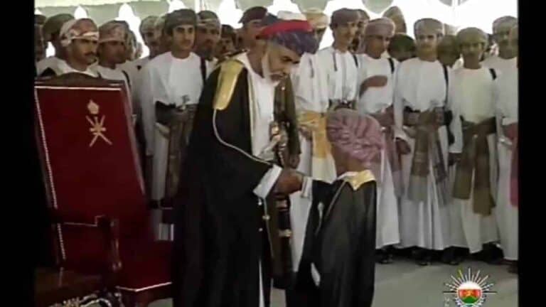 أهالي ولاية صحار يستقبلون السلطان قابوس بحفاوة كبيرة وأجواء احتفالية مميزة قابوس watanserb.com