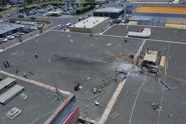 قصف مطار أبها السعودي watanserb.com