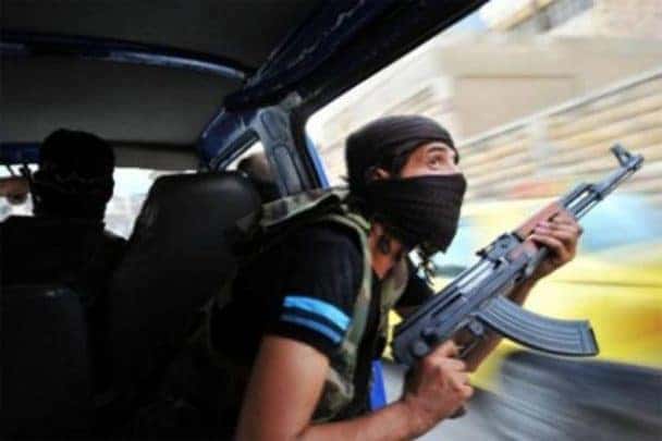 سعوديان مسلحان watanserb.com