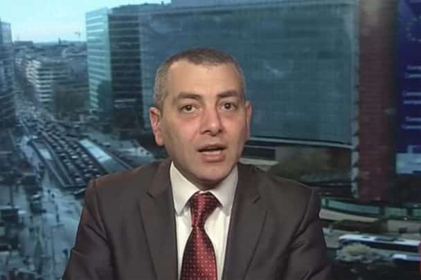 الخبير بالقانون الدولي محمود رفعت watanserb.com