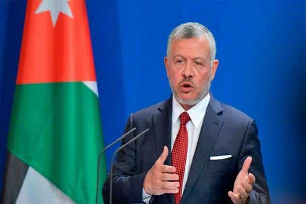 العاهل الأردني عبدالله يخشى غدر ابن زايد وابن سلمان | القصة الكاملة العاهل الأردني عبدالله watanserb.com