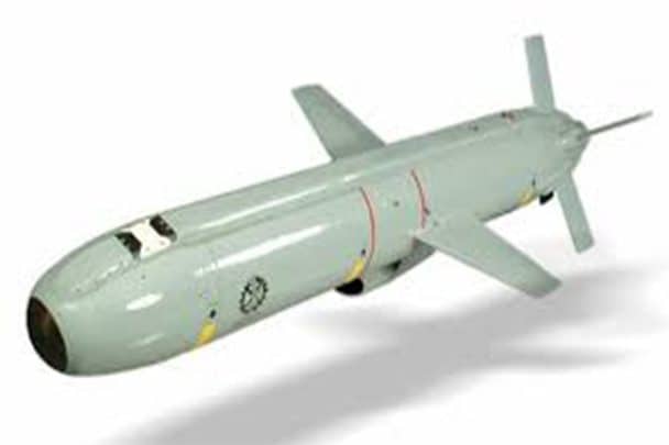 استهداف الحوثيين لمطار أبها بصاروخ كروز يثير تساؤلات بشأن قدرات الهجمات الجوية صاروخ كروز watanserb.com