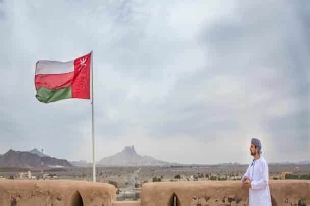 المغرد العماني شاهين watanserb.com