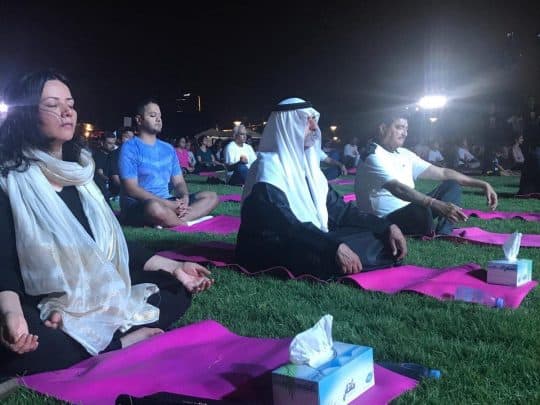 الوزير الإماراتي نهيان بن مبارك بعد جلسة “يوغا” مع هنود:أصلها إماراتي | القصة الكاملة الوزير الإماراتي نهيان بن مبارك watanserb.com
