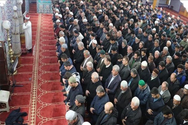 صلاة الغائب على روح مرسي بمساجد تركيا watanserb.com