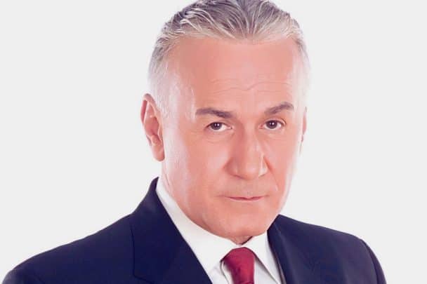 عزت أبوعوف watanserb.com