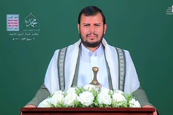 هكذا تستغل الإمارات انشغال السعودية بهجمات الحوثي عليها لتعيد هيكلة المشهد العسكري في اليمن | القصة الكاملة استغلال الإمارات للسعودية watanserb.com