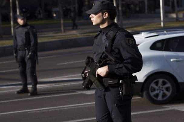 اعتداء القنصل المصري على زوجته watanserb.com