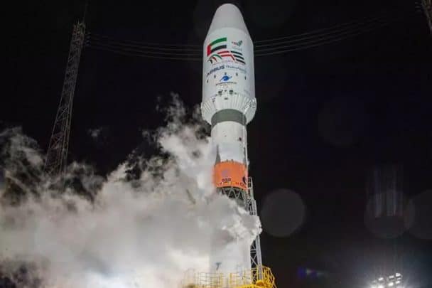 تأجل إطلاقه مرتين وفي الثالثة انفجر.. تحطّم قمر صناعي إماراتي للمراقبة العسكرية والمدنية بعد دقيقتين من انطلاقه | القصة الكاملة تحطّم قمر صناعي إماراتي watanserb.com