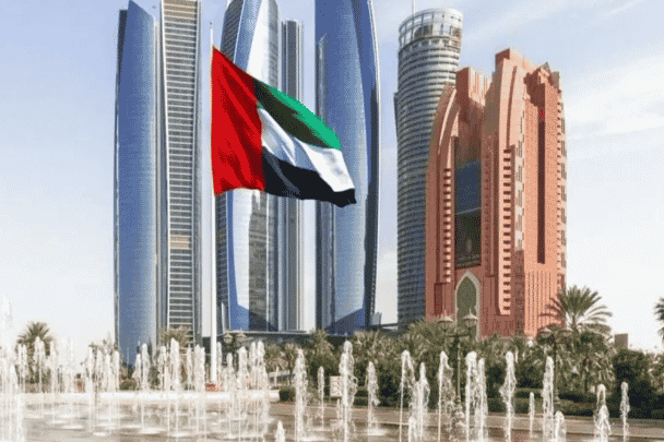 فضيحة تهز دبي watanserb.com