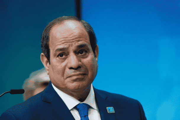 فيديوهات “غير مسبوقة” تنتشر على حسابات “السيسي” موجّهة للجيش الشرطة والقضاة ورجال الدين | القصة الكاملة فيديوهات على حساب السيسي watanserb.com