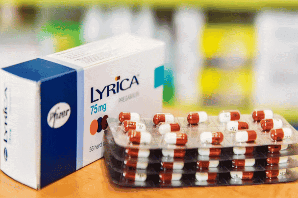 ما هي حبة “ليريكا” التي غيّبت فتاة كويتية عن الوعي واستيقظت لتجد نفسها اغتُصبت بوحشية؟؟ | القصة الكاملة حبوب ليريكا watanserb.com