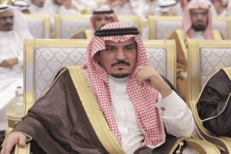 فيديو أثار جدلا واسعا.. شيخ عشائر المسعود يتذلل لـ”ابن سلمان” لإطلاق سراح شيخ قبيلة العتيبة | القصة الكاملة شيخ قيبلة العتيبة watanserb.com