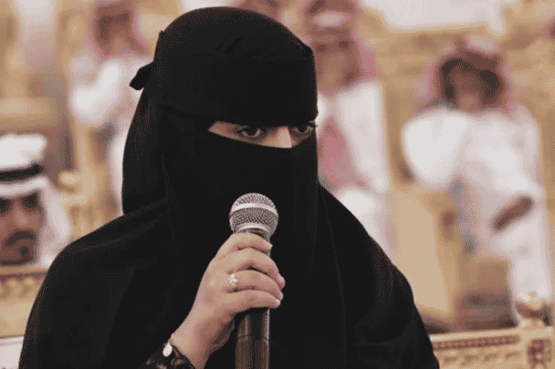 النقاب جريمة في سعودية ابن سلمان الجديدة والتعري شرط لحصول المرأة على حقها.. فيديو الذي أثار جدلاً واسعاً | القصة الكاملة ريم الحازمي watanserb.com