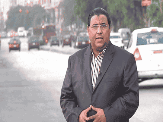 محمود حسين في جنازة والده watanserb.com