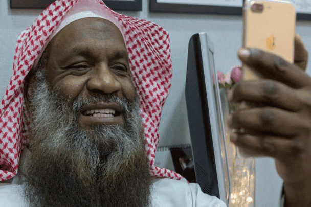 عادل الكلباني يطبل لابن سلمان watanserb.com