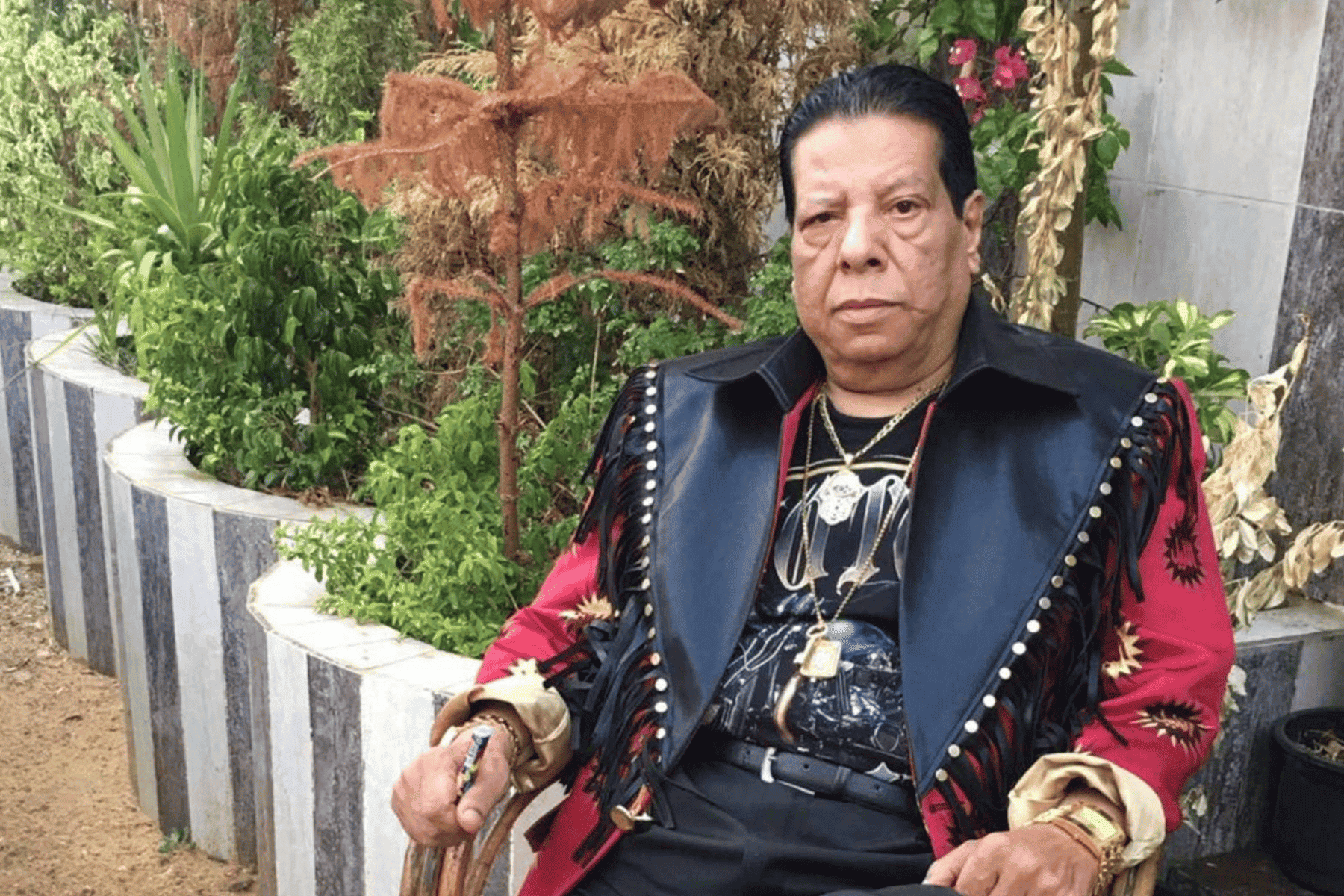 حصان شعبان عبدالرحيم يموت حزناً عليه.. “رفض الطعام والشراب بعد يوم من الوفاة” | القصة الكاملة حصان شعبان عبدالرحيم watanserb.com