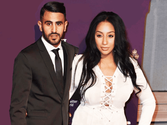 وضعت يدها على ركبته وضحكت بشكل هستيري..زوجة رياض محرز تسهر مع بطل العالم للملاكمة بملهى ليلي | القصة الكاملة زوجة رياض محرز watanserb.com