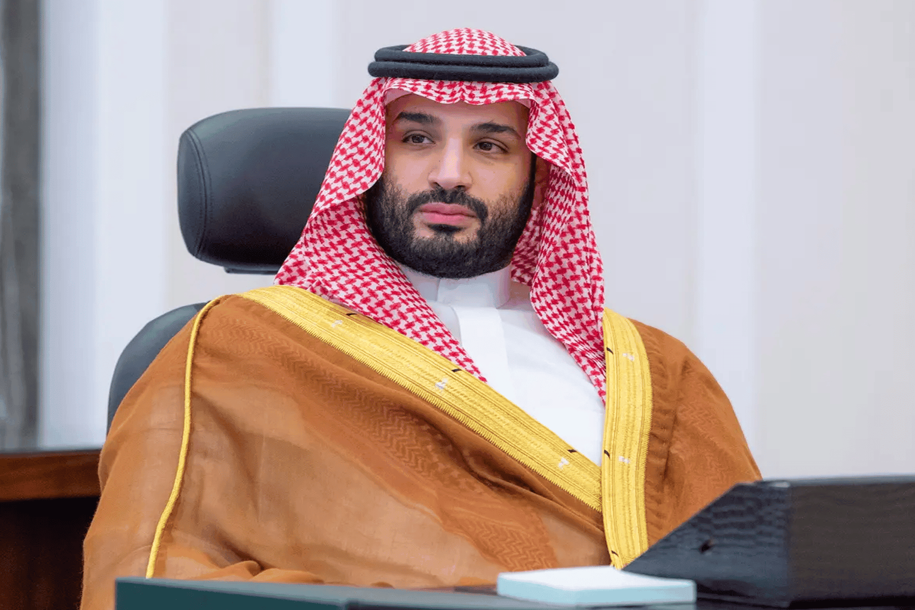 دعاة ابن سلمان يطبلون للديوان الملكي ويفتون #مجرم_فلوريدا_لايمثلنا وتويتر يوقف حسابه وعائلته تتبرأ منه | القصة الكاملة دعاة ابن سلمان watanserb.com