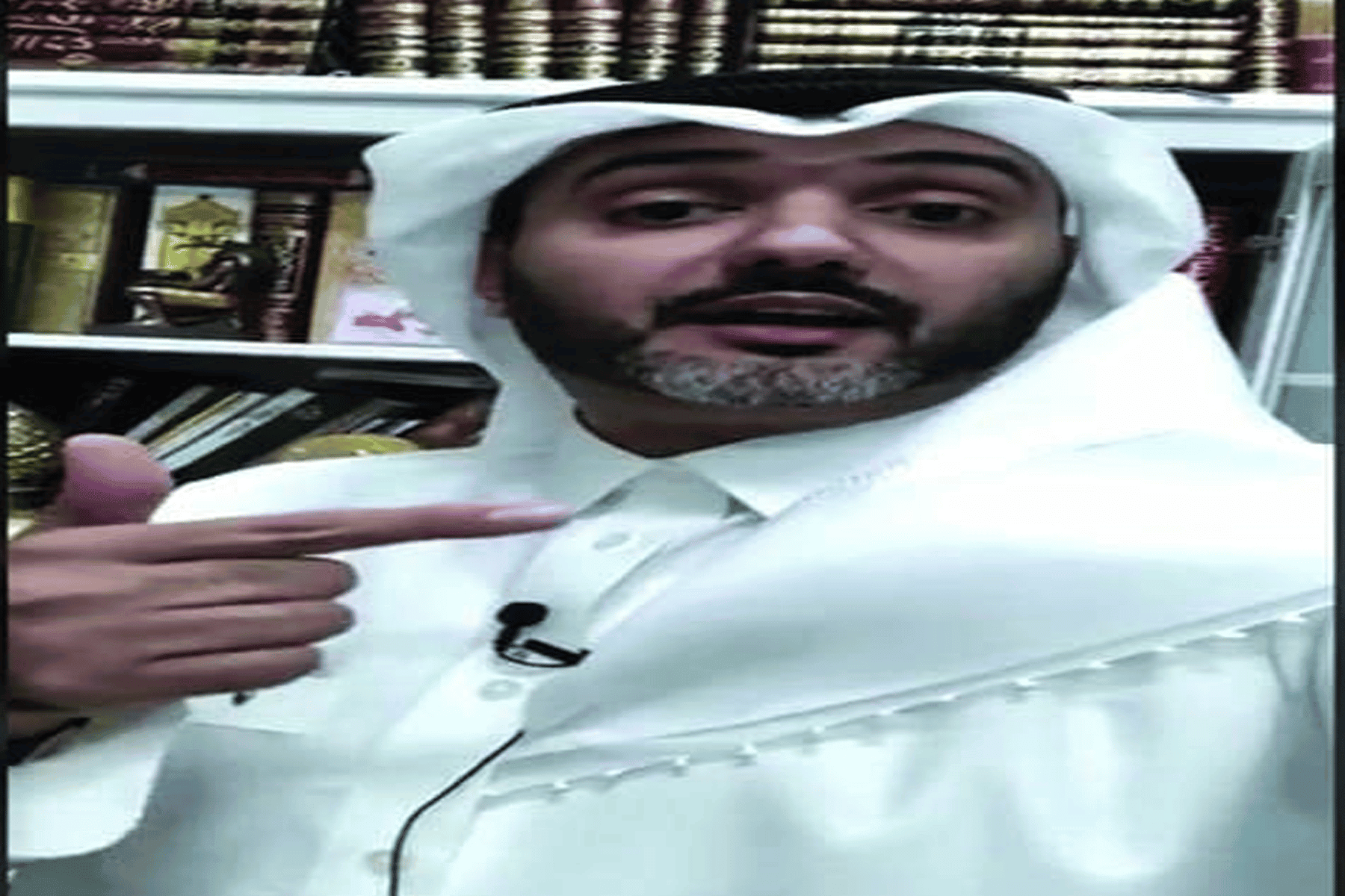 اقتراح الناشط القطري أحمد القوبري على ابن زايد باستبدال “جنود الإمارات البواسل” بـ” جيش من القرود” | القصة الكاملة اقتراح الناشط القوبري لابن زايد watanserb.com