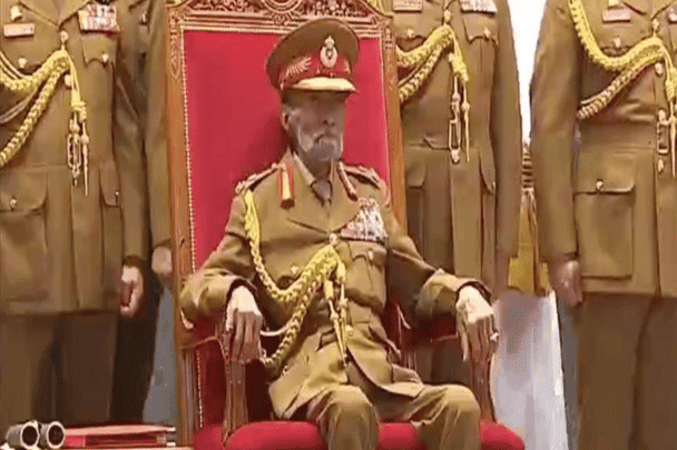 أكاديمي عُماني بارز watanserb.com