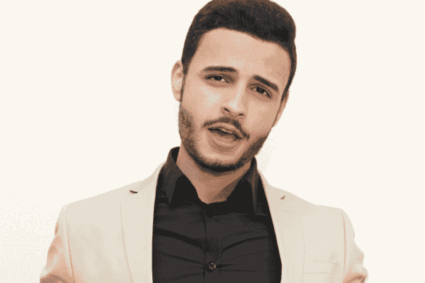 اعتقال اليوتيوبر المصري شادي سرور في مطار القاهرة بتهم تتعلق بالتحريض ونشر الأخبار الكاذبة اليوتيوبر المصري شادي سرور watanserb.com