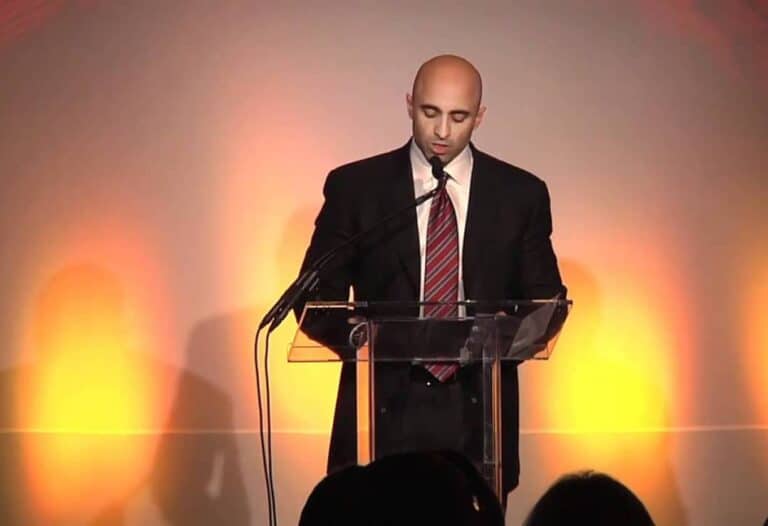 يوسف العتيبة watanserb.com