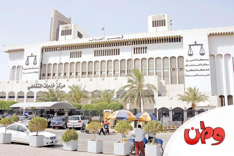 كويتي ينظم مسابقة أجمل ساق نسائية watanserb.com