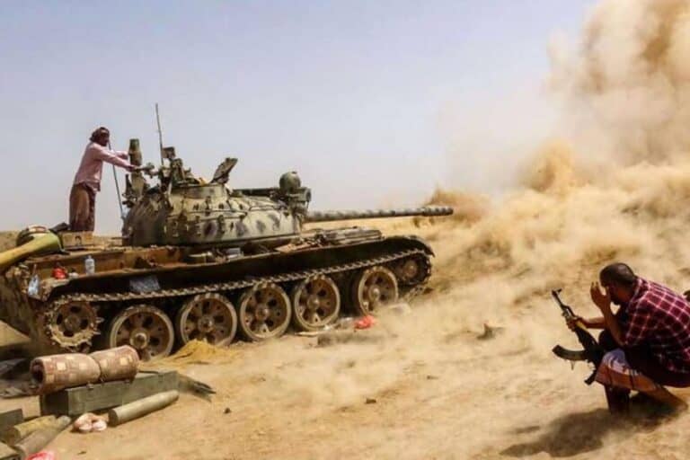 أكاديمي عُماني يهاجم التحالف العربي في اليمن بعد فشل عاصفة الحزم فشل عاصفة الحزم watanserb.com