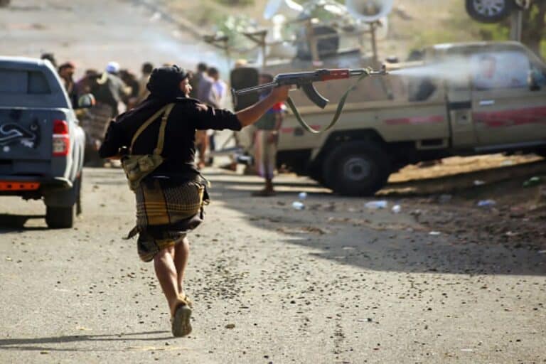 عبدالحميد الغبين يدعو لتقسيم اليمن watanserb.com