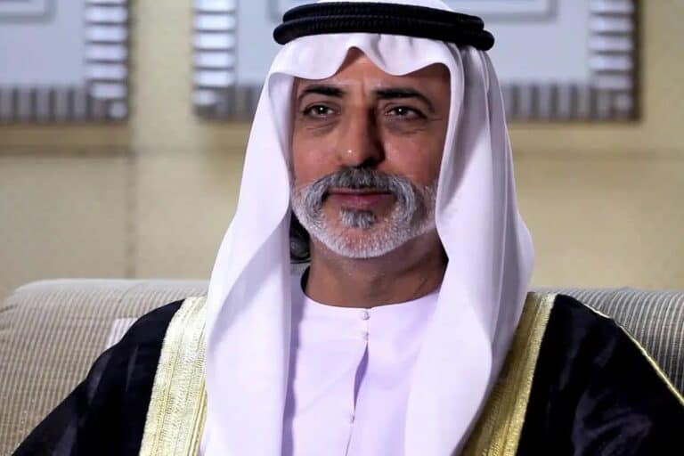 تعامل وزير التسامح باستعلاء مع مواطن watanserb.com