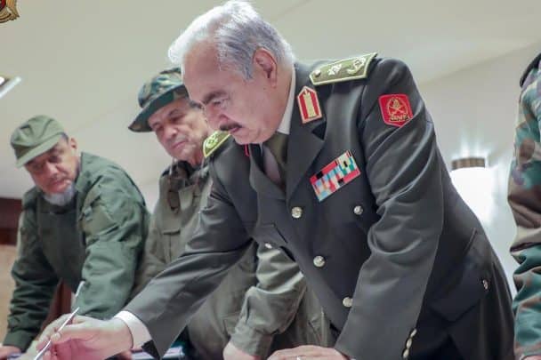 أقلعت من مطار أبوظبي.. طائرات شحن إماراتية تصل ليبيا لدعم حفتر بتعزيزات عسكرية ومرتزقة جدد طائرات شحن إماراتية تصل ليبيا لدعم حفتر watanserb.com