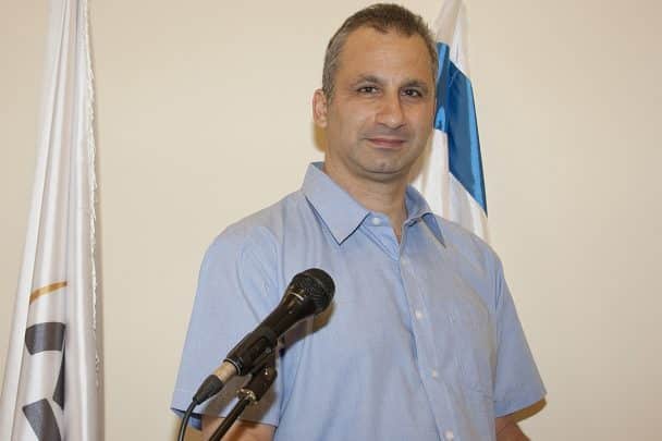 صحفي إسرائيلي: أيّ حاكم عربي يتملّص من صفقة القرن سنخلعه ونأتي بغيره .. هكذا ردّ عليه بروفيسور عُماني حاكم عربي صفقة القرن watanserb.com