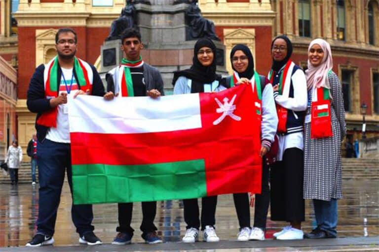 عمانيون مبتعثون لأستراليا watanserb.com