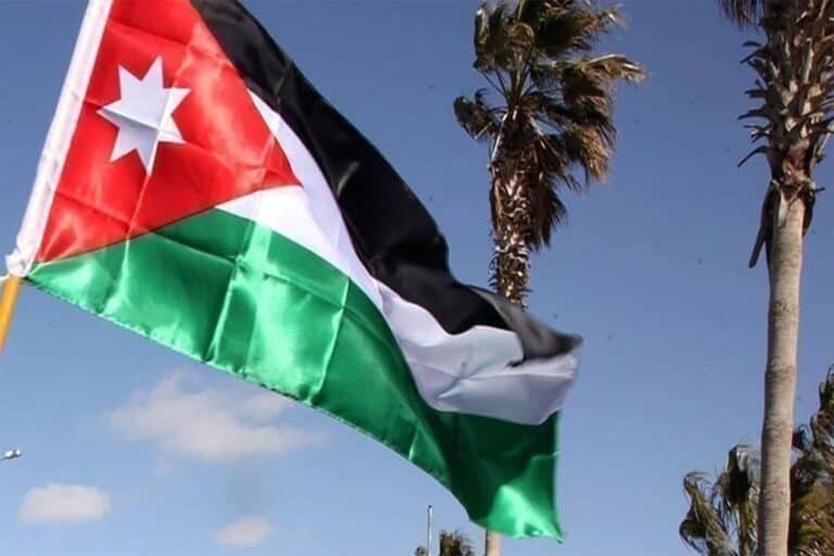 سيدة في الأردن watanserb.com