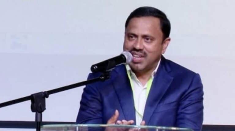 انتحار رجل أعمال هندي watanserb.com