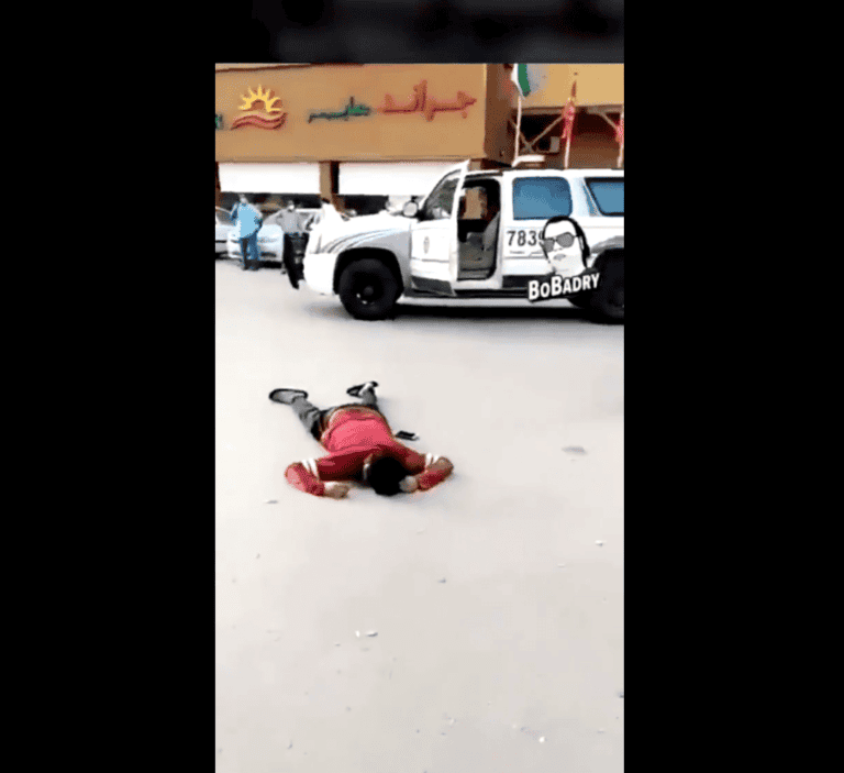 جثة أمام فندق جراند هايبر في الكويت watanserb.com