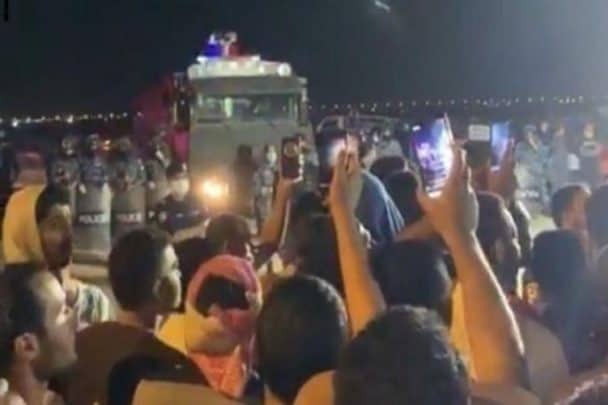 مصريون في الكويت غاضبون watanserb.com