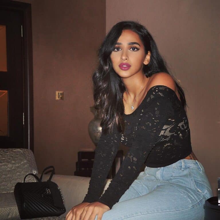 هذا ما فعلته عارضة الازياء السعودية هلا عبدالله وأثارت غضباً واسعاً عارضة الازياء السعودية هلا عبدالله watanserb.com